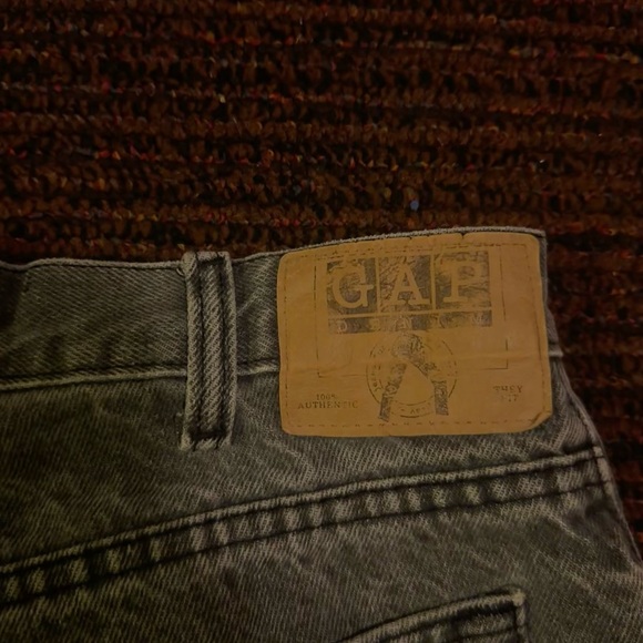 Vintage Grey Washed Gap Denim Shorts - Picture 3 of 3